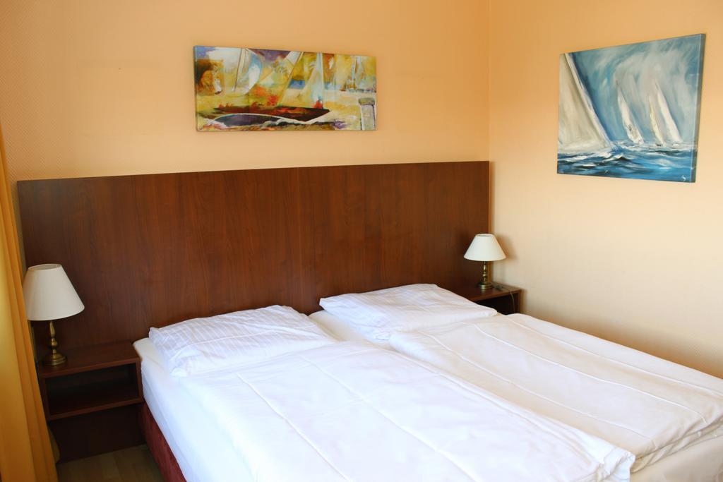 Wiking Hotel Хенштедт-Ульцбург Экстерьер фото